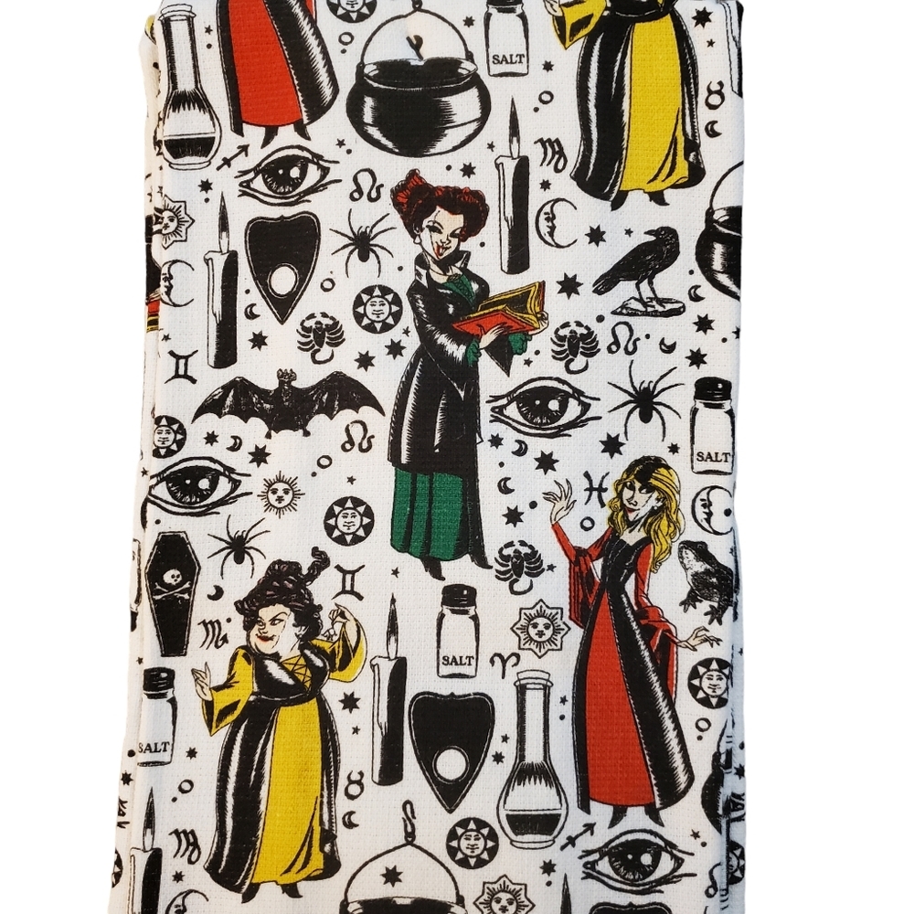 New Disney Hocus Pocus Bats & Potion Kitchen Towels 2 Pack
